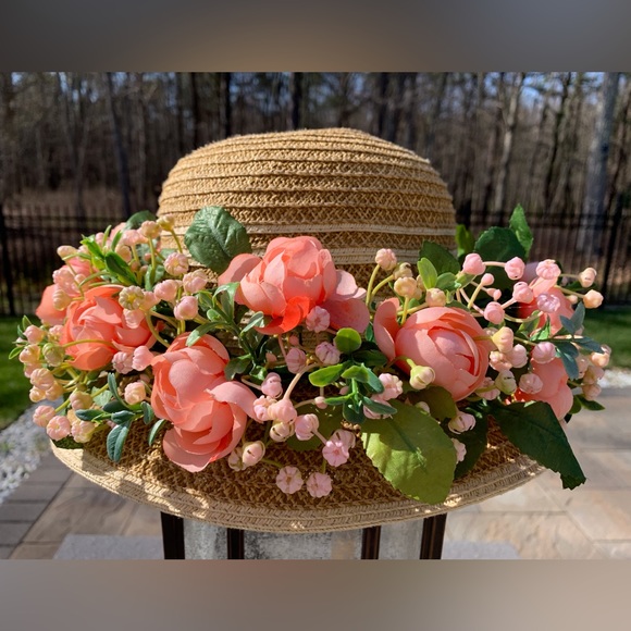 HAND CRAFTED Flower Crown - Picture 4 of 7